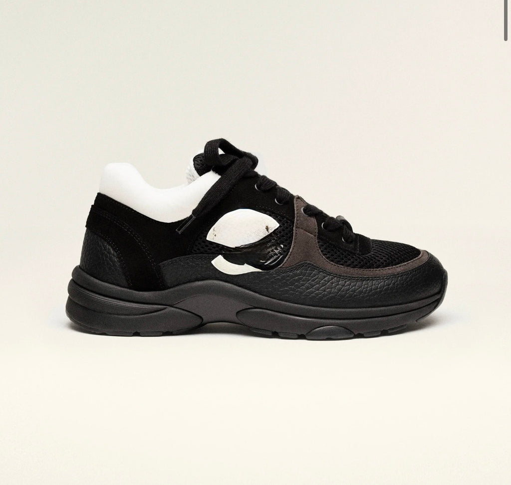 Double C Sneakers